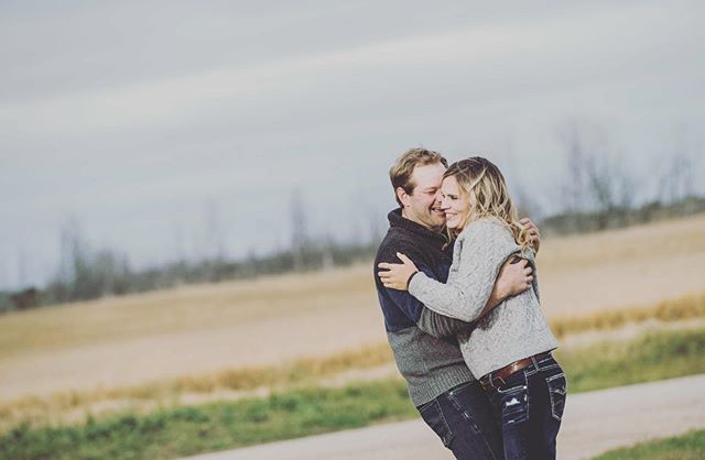 Hugging is the best medicine. #saskatoonphotographers #lisalandriephotography