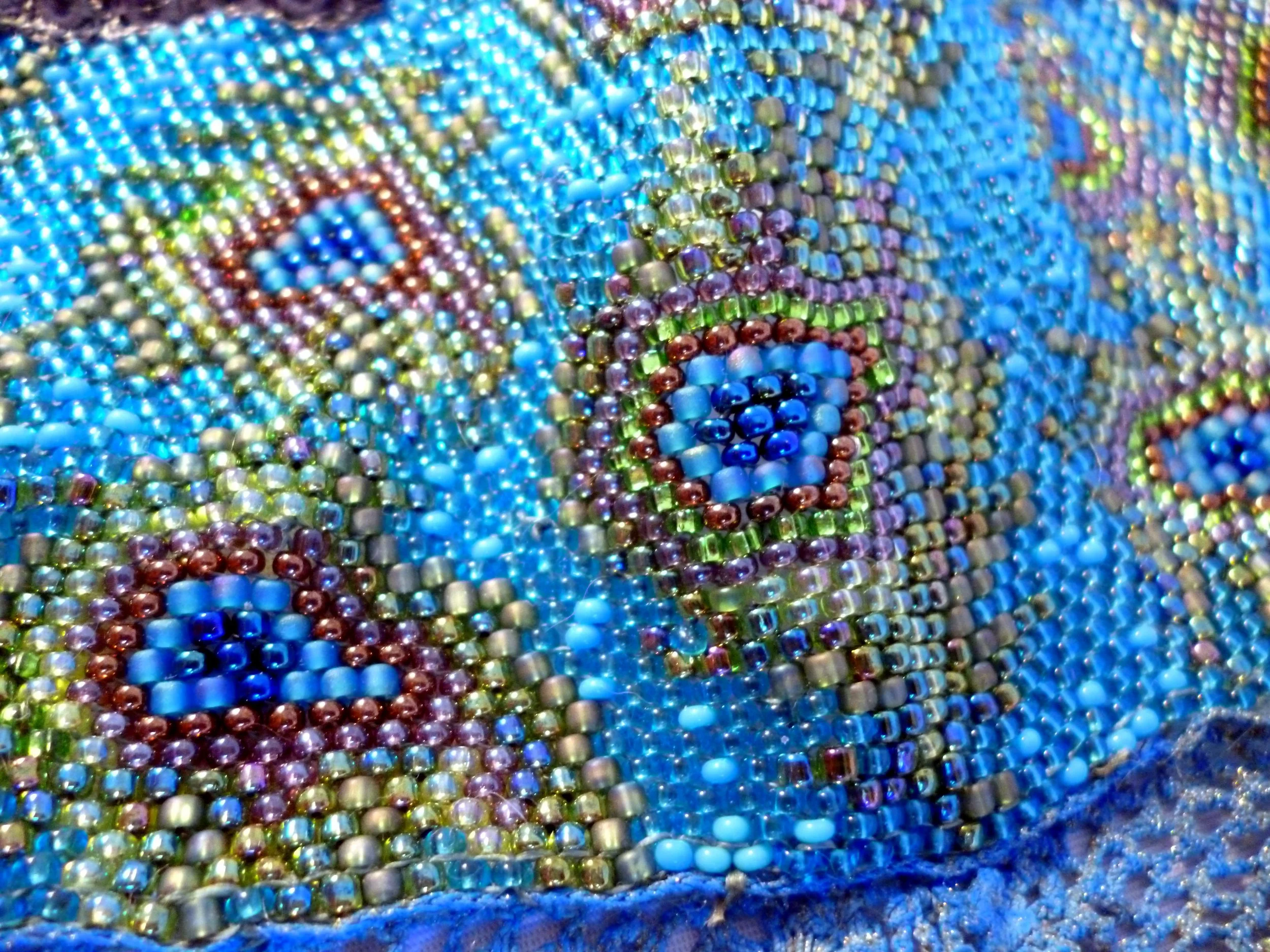 karin-alisa-houben-beaded-peacock-cuff-bracelet-8.JPG