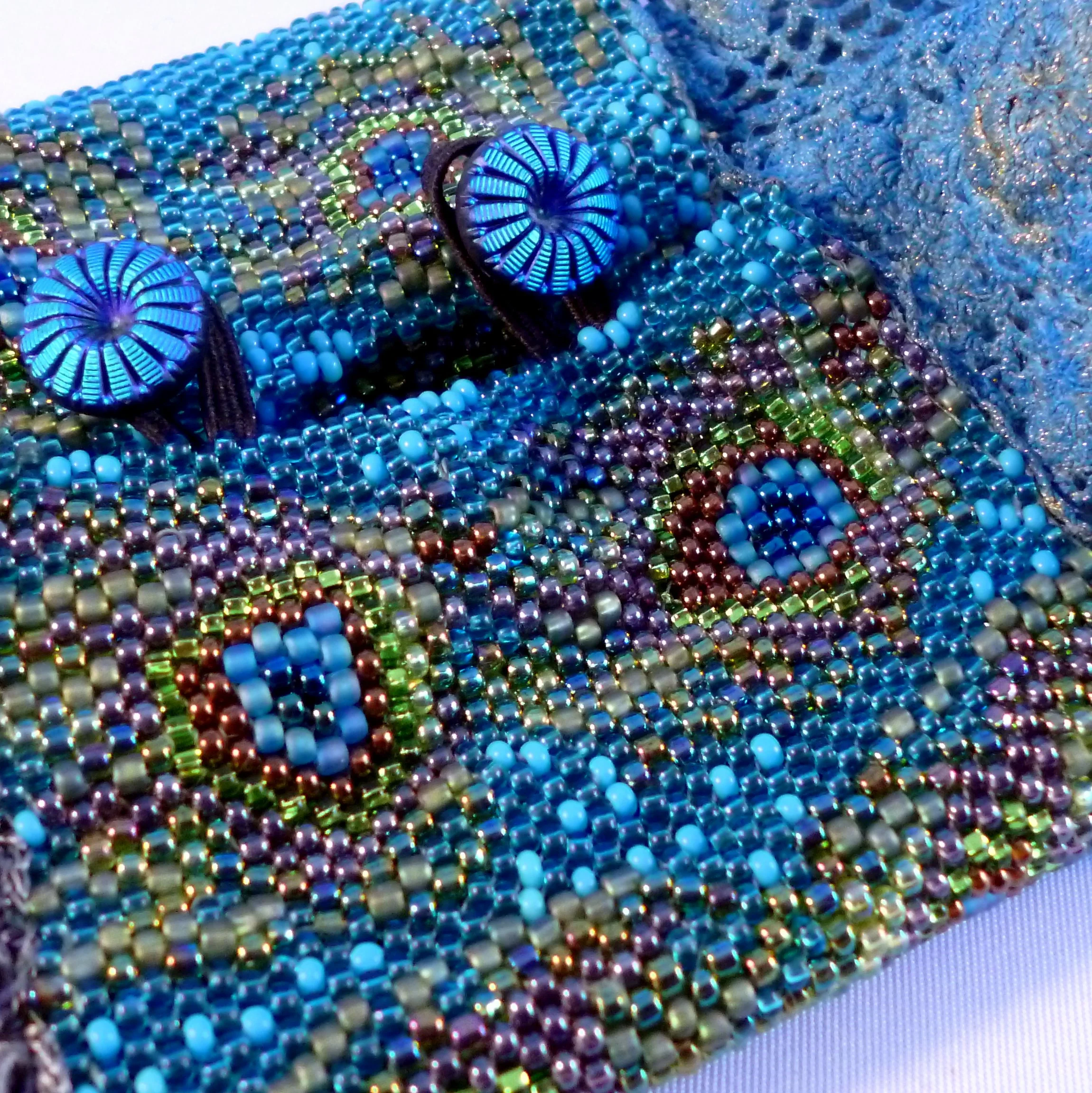 karin-alisa-houben-beaded-peacock-cuff-bracelet-13.JPG