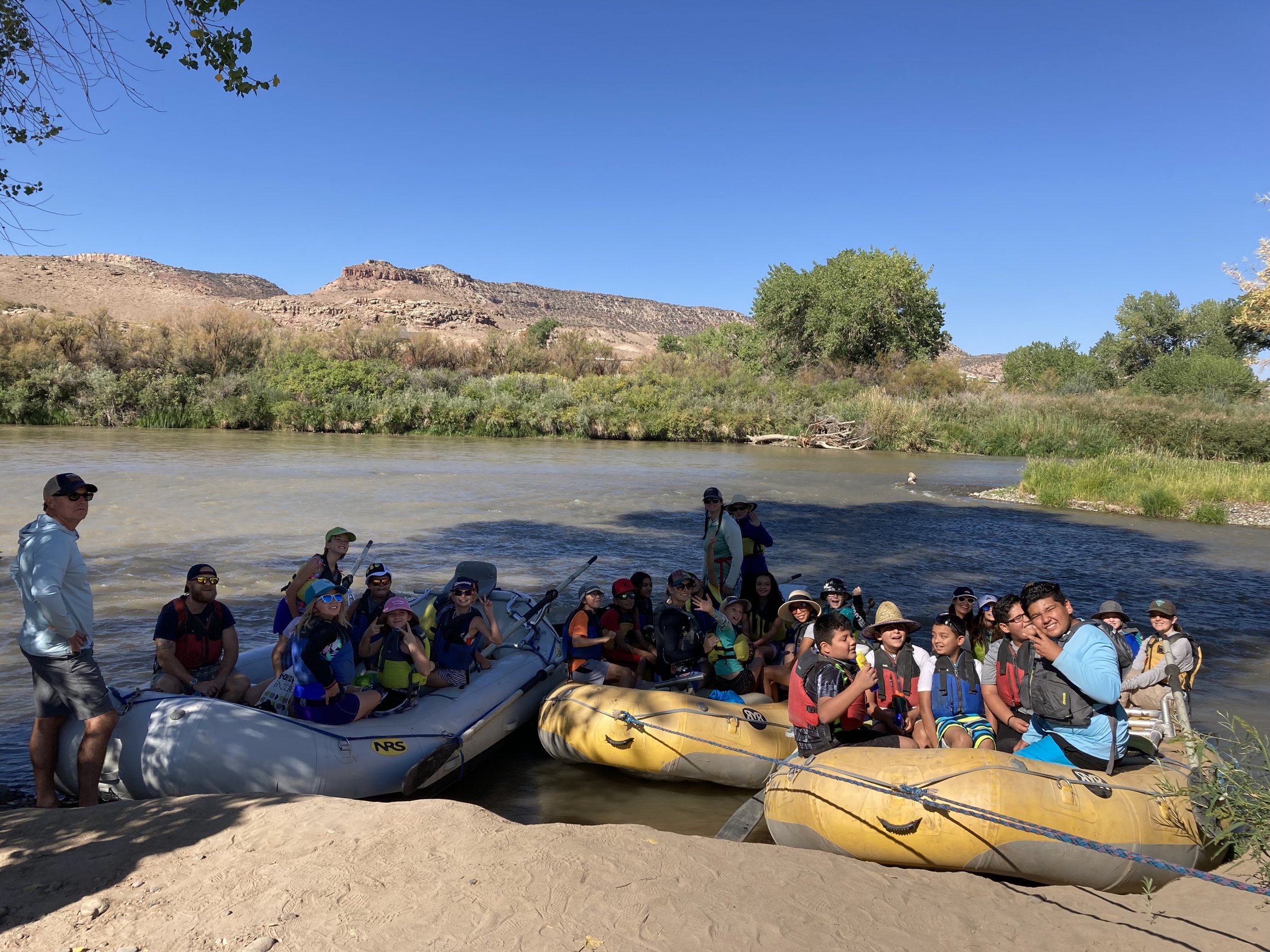  This 5th grade Dual Immersion Academy class is ready for a fun day on the river! 