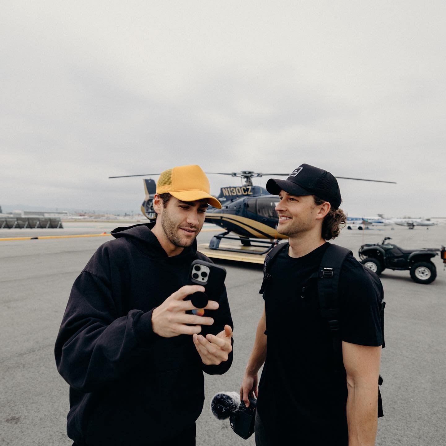 Heli with the boys
📸 by @garrett.lobaugh 

Full video coming soon to YT 💪

@airrack @mack @_tylerblanchard_ @hpb4 @garrett.lobaugh