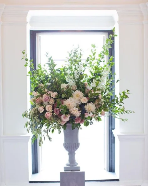 Wedding-urnarrangement-grandirosa-flowers.jpg