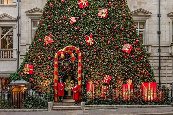Annabels-London-Christmas3.jpg