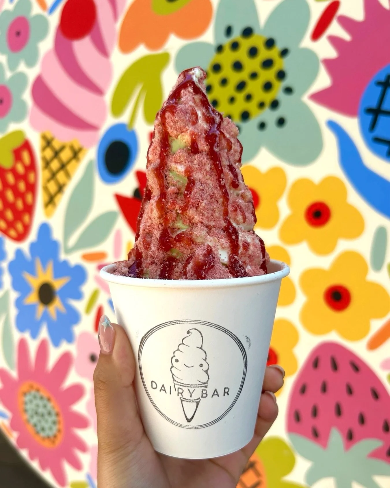 ITS MATCHA TIMEEEE🍵

&ldquo;SET A DRIFT ON MATCHA BLISS&rdquo;
-A TWIST OF MATCHA AND VANILLA
-STRAWBERRY SHORTCAKE CRUMBLE
-STRAWBERRY SAUCE

Float on down and try this dreamy sundae ☁️

OPEN 11-10🍓