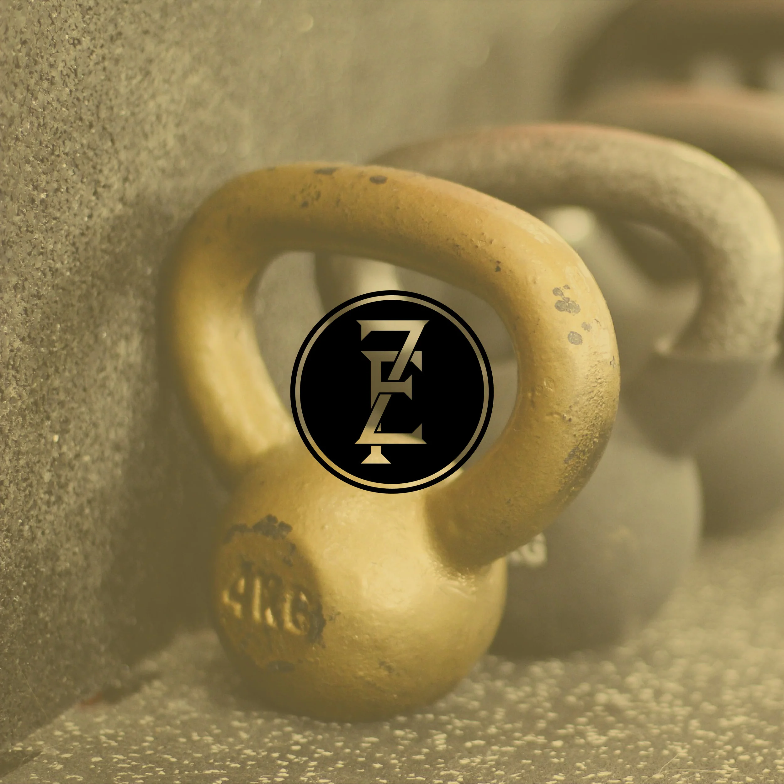 zerofucks-apparel-logo-orozcodesign-circle-social-kettlebell.jpg