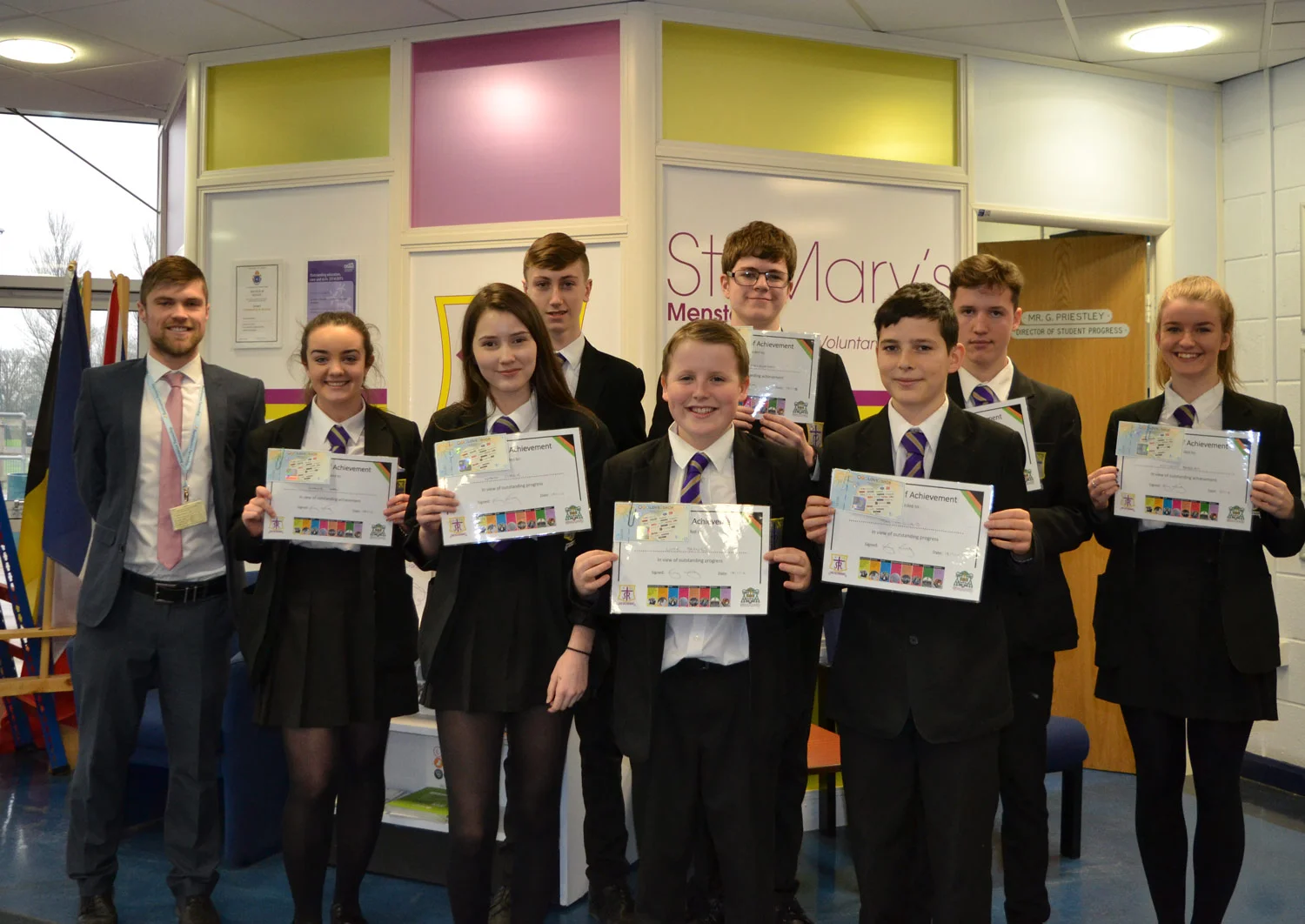 Photo: Commemorative photo of our Award winners with Mr Wilkes