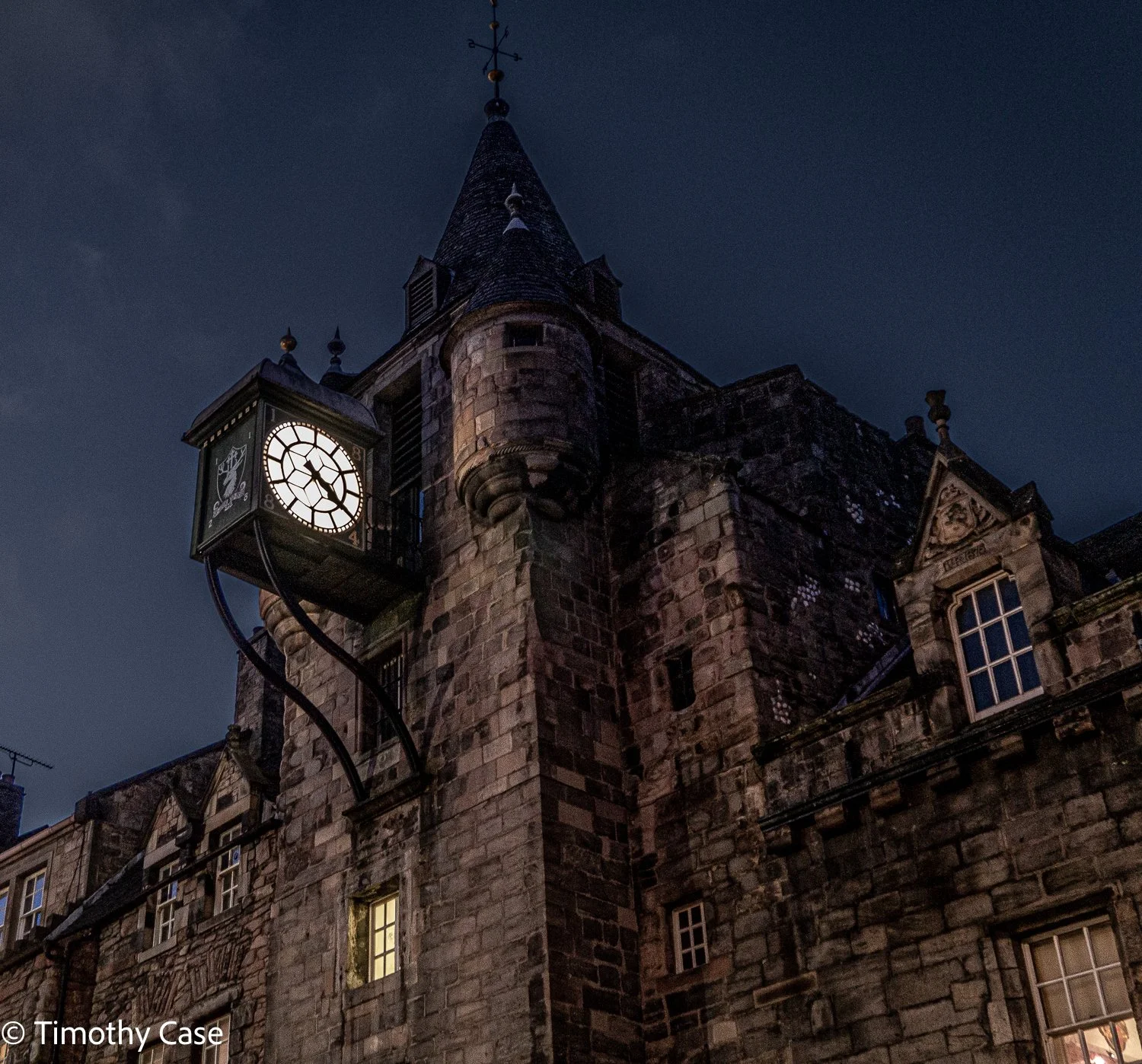 Olde Tolbooth Tavern Clock