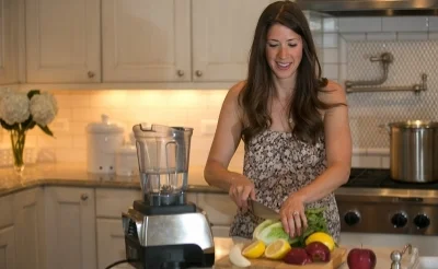 green smoothie me.jpg