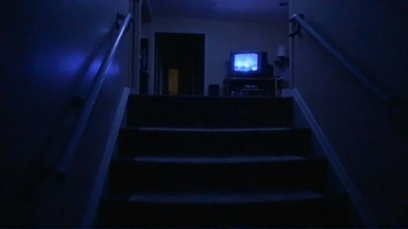 90’s house at night