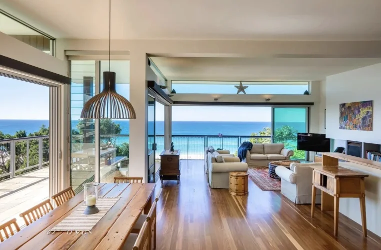 The BACK TO YOU Retreat offers plant based food, great company, space to reflect, ocean breeze and a home right on the beach - #backtoyouretreat
