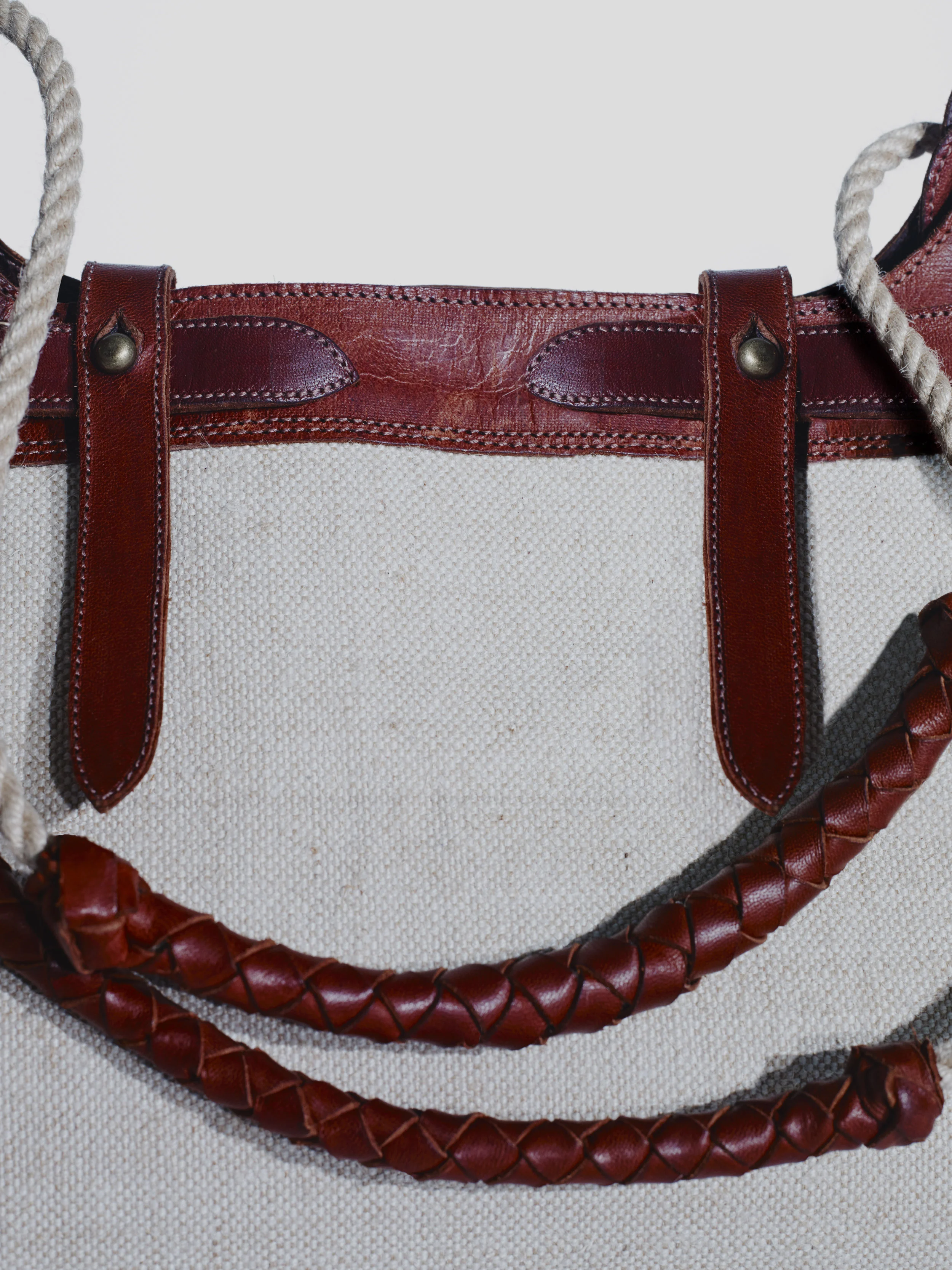 20150604_Handbag_WhiteDetail-03.jpg