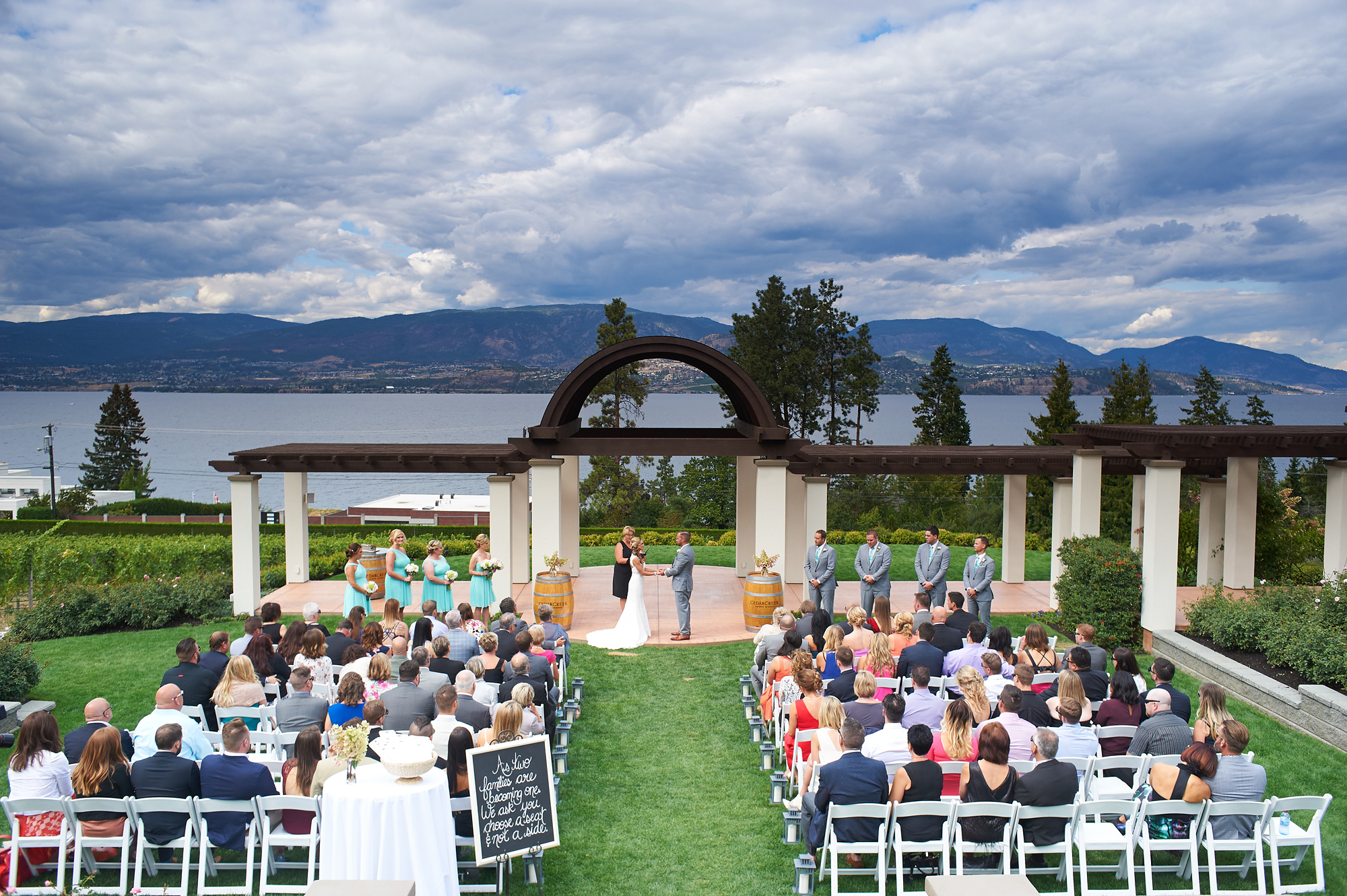  kelowna wedding photographers 