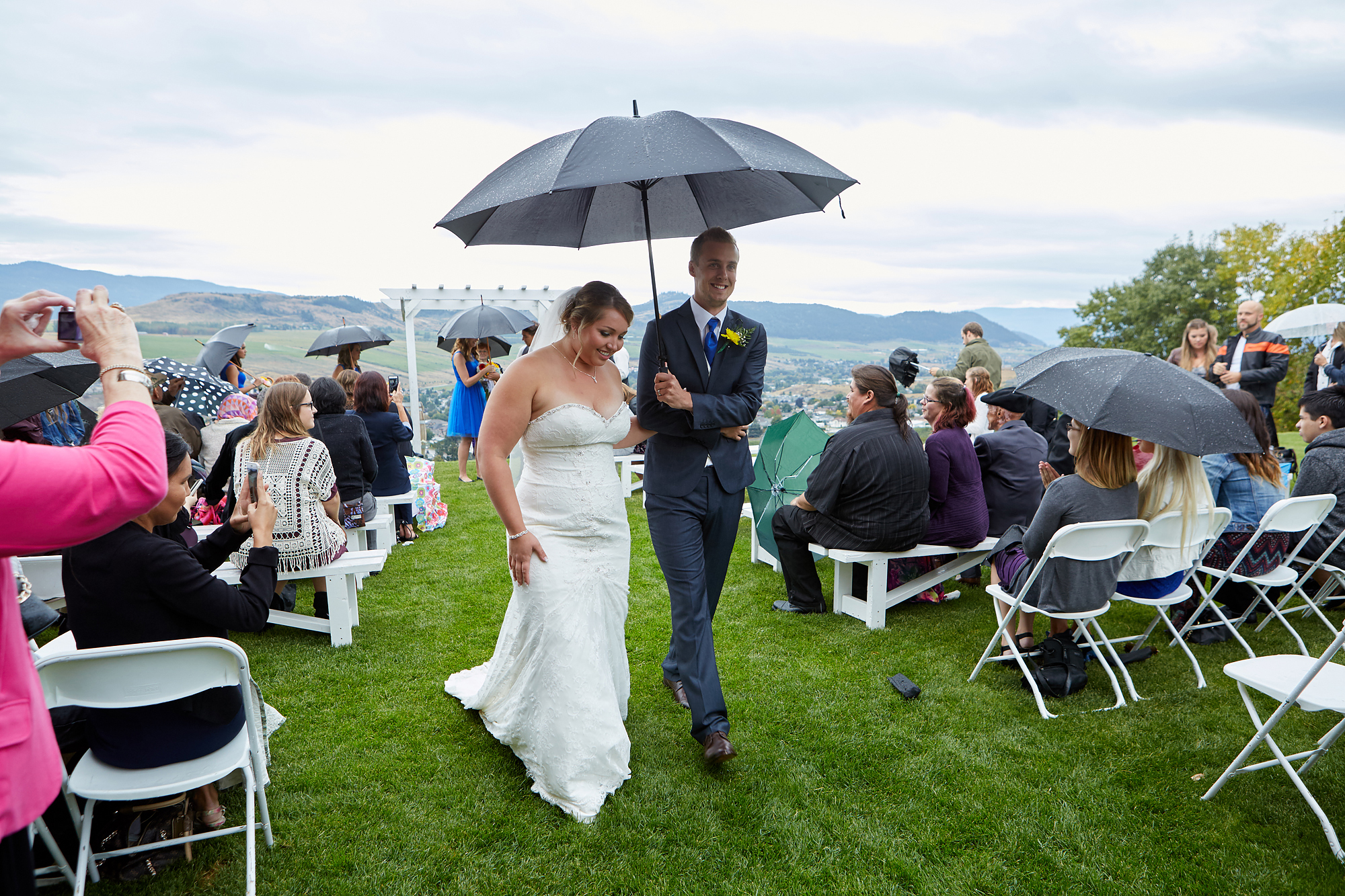  kelowna wedding photographers 