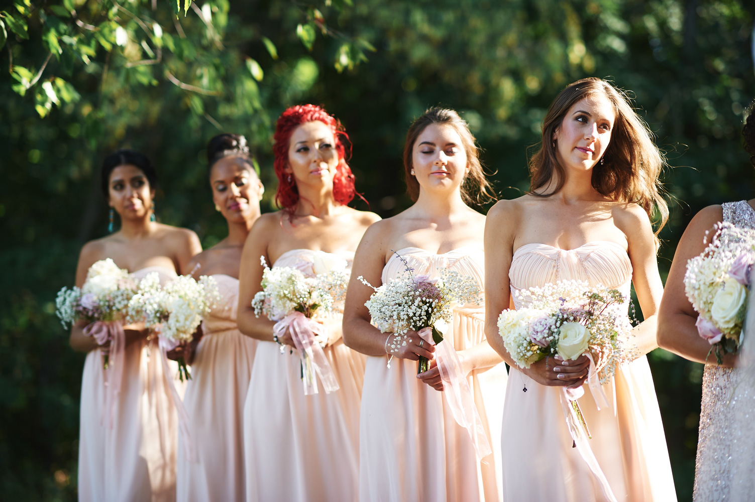 bridesmaids-in-the-sunshine-outdoor-ontario-wedding.jpg