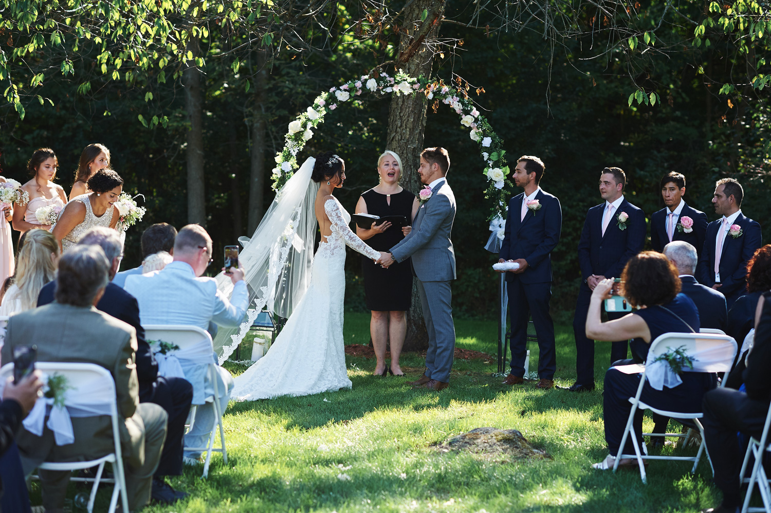 outdoor-ontario-wedding-ceremony.jpg