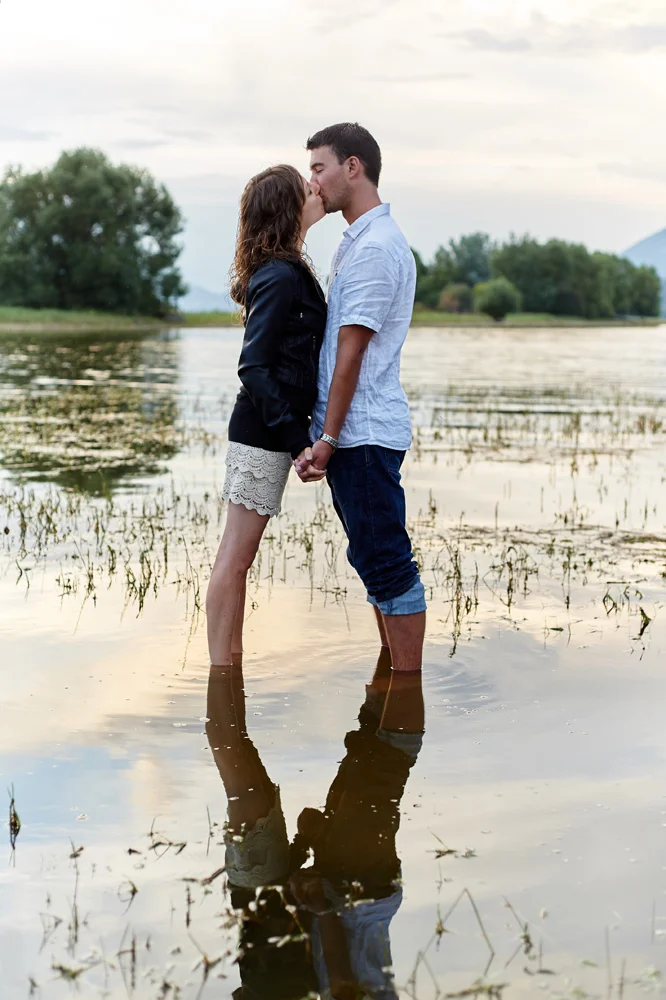 engaged-couple-at-sunset-in-okanagan-photo-session.jpg