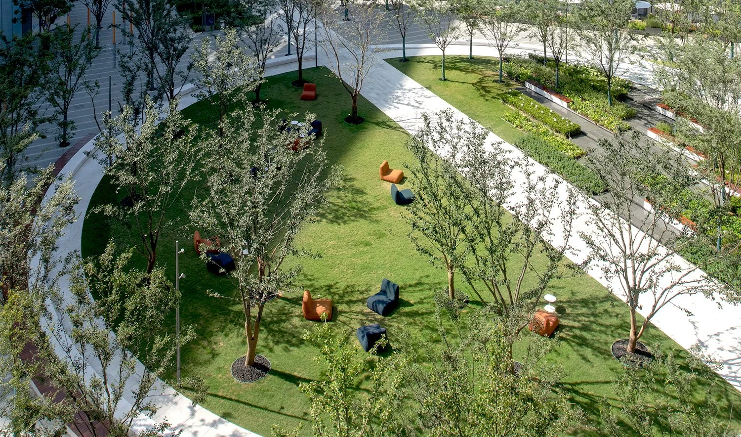 LOF_CentralPlaza02.jpg