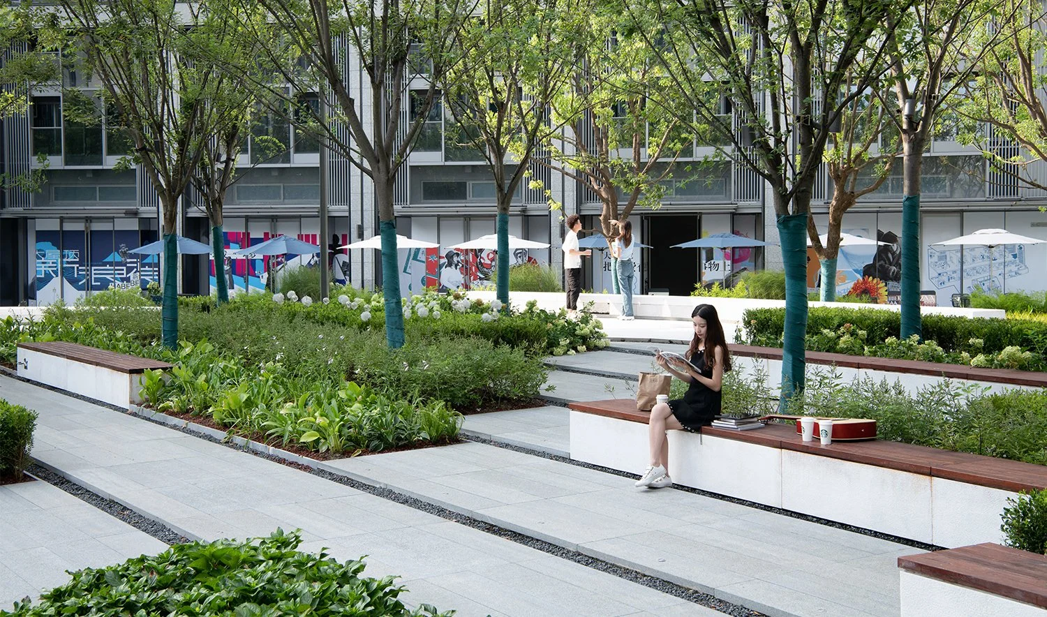 LOF_CentralPlaza09.jpg