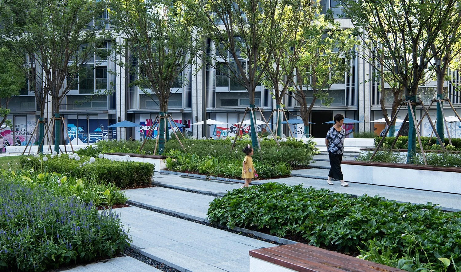 LOF_CentralPlaza07.jpg