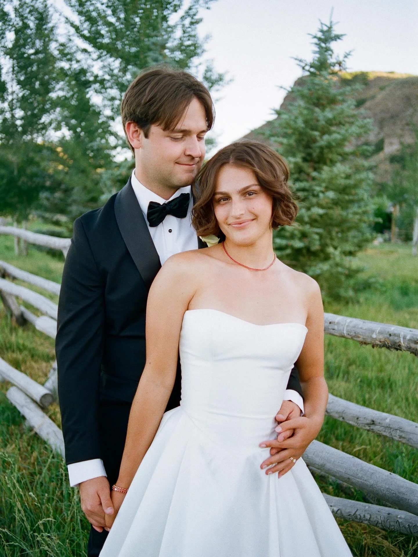&ldquo;Nothing is impossible, the word itself says &lsquo;I&rsquo;m possible&rsquo;&rdquo; -Audrey Hepburn
.
I needed this quote today. 
.
Contax RX 
Portra 800
Wedding @shannonelizabeths 
.
.
.
.
#utahwedding #utweddingphotographer #utahweddingphoto