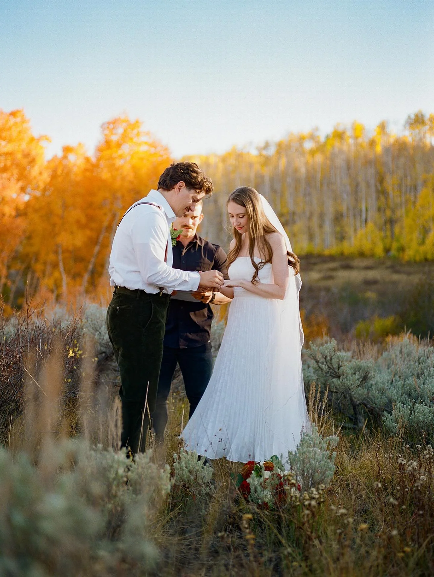 An honor to be a witness for @alyssa.lyman and @abbell8&rsquo;s element. Raw, genuine, and beautiful 🥹
.
.
Pentax 645
Lomo 800
Developed @thefindlab 
.
.
.
.
#lomography #utahweddingphotographer #parkcitywedding #parkcityelopement #parkcityweddingph