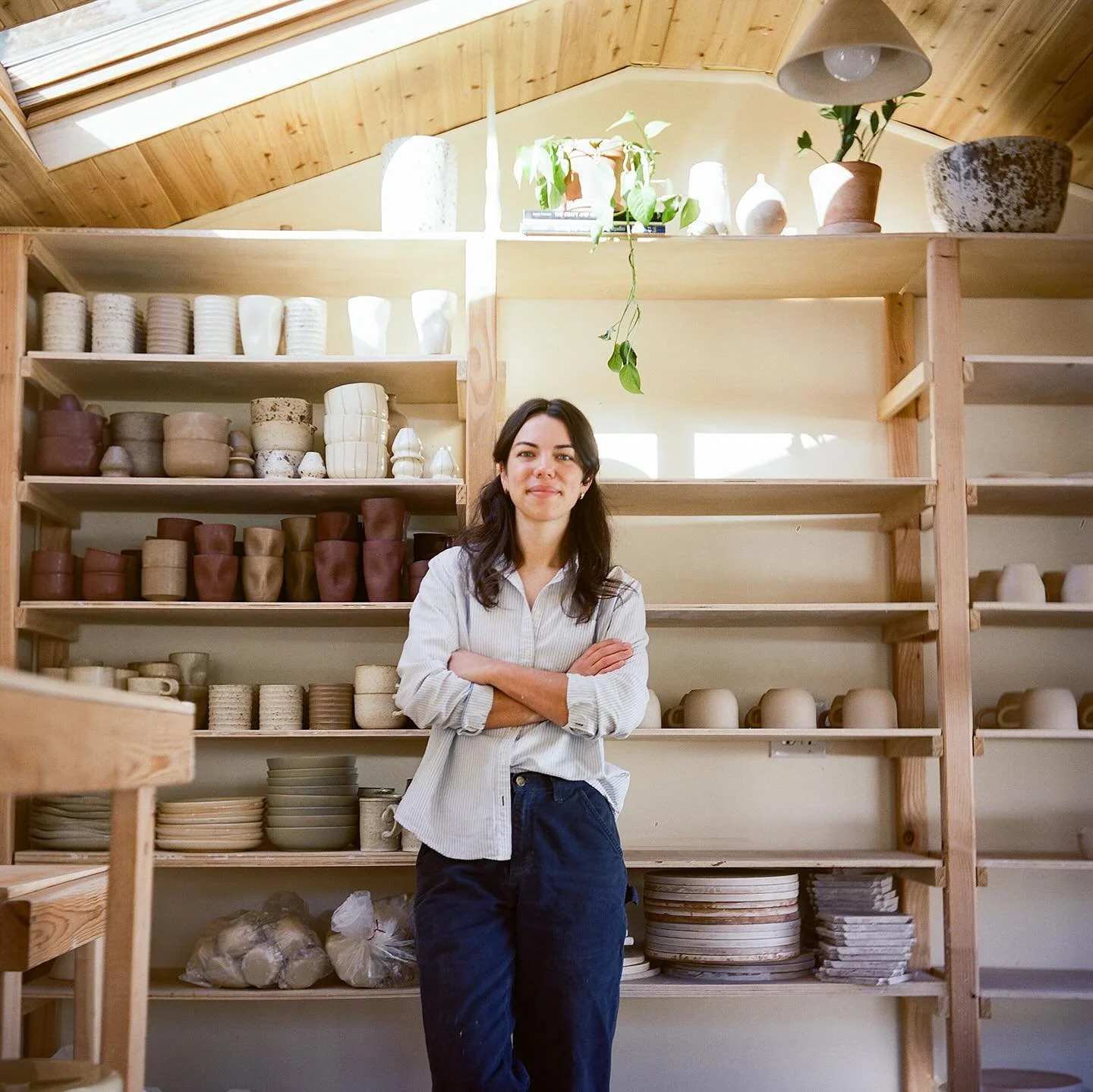 @annagraceceramics allowed me to come to her private studio and capture where all of the magic happens. 
.
I showed up with two rolls of film. We took our time. Nothing was rushed. Just two creatives sharing our passion for art with one another. 
.
I