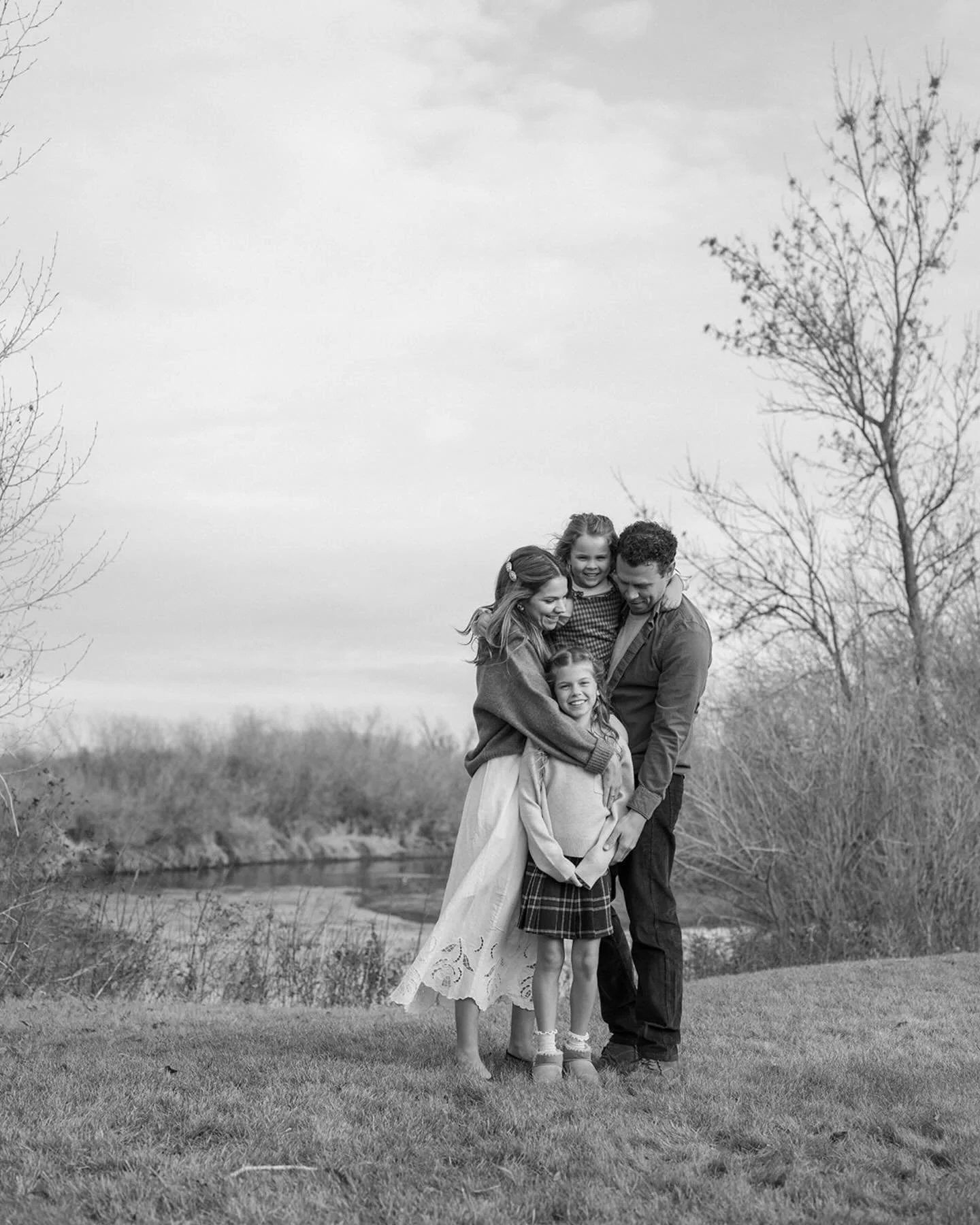 The Lindstrom family 🥰🥰🥰
.
Pentax 645
Lomo800
@thefindlab 
.
.
.
#jacksonholefamilyphotographer #idahofamilyphotographer #utahfamilyphotographer #slcfamilyphotographer #provofamilyphotographer #parkcityfamilyphotographer
