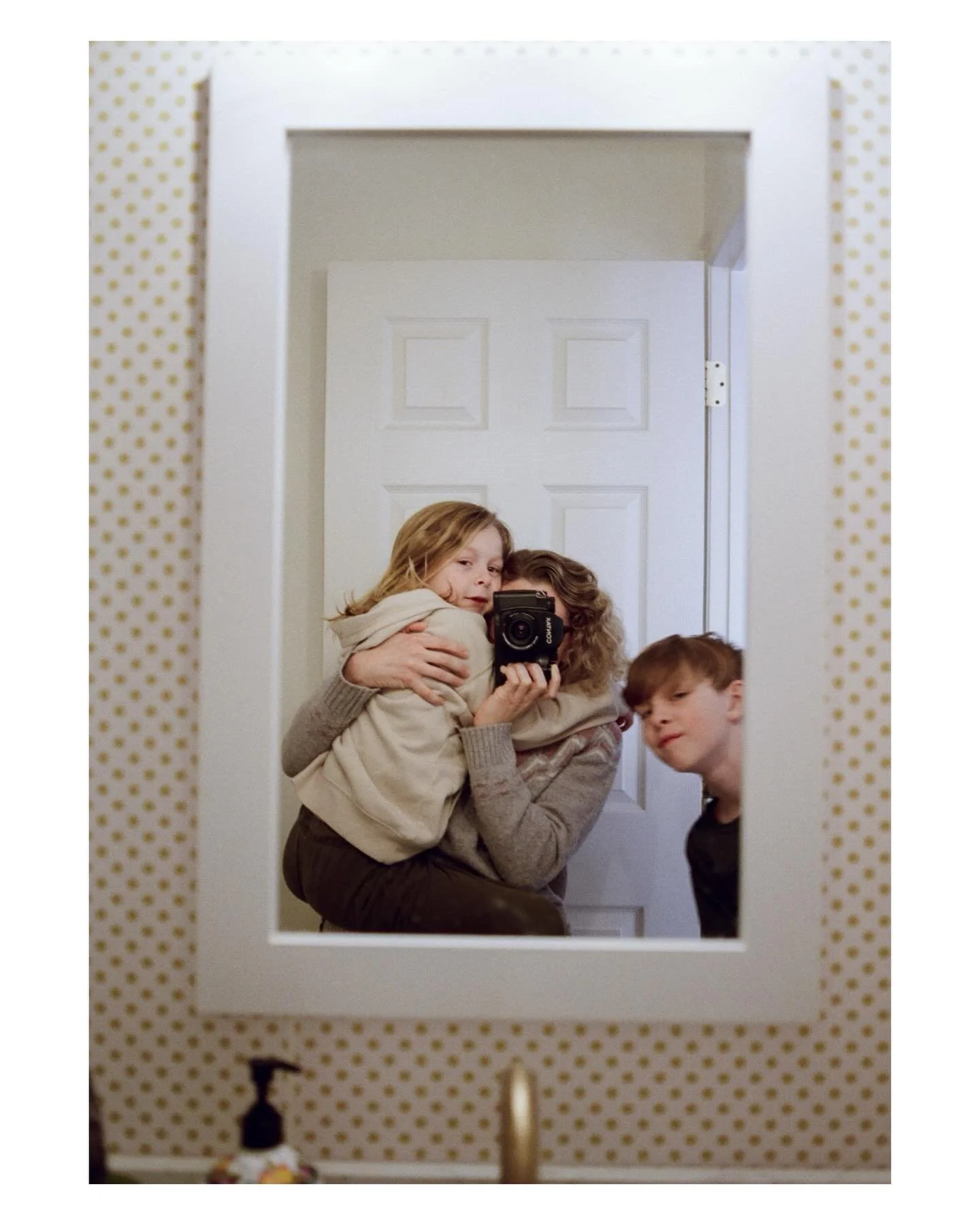 My forever valentines 😍🥹
.
.
Developed @thefindlab 
Contax RX kodacolor 100
.
.
#singlemomlife #boymomlife #slcphotographer #ishootfilm #filmisnotde