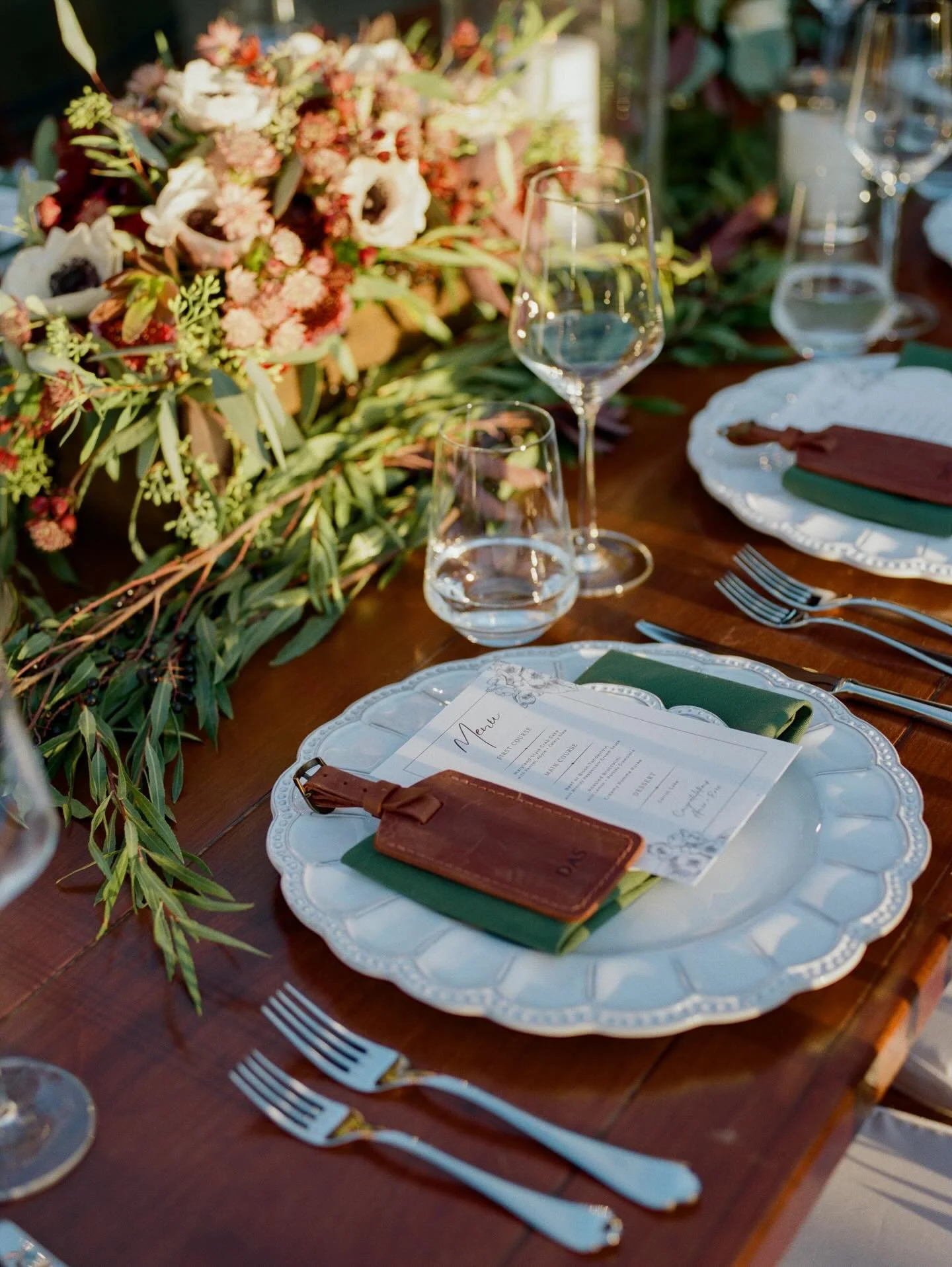 Getting in the mood for Scotland 😍
.
.
.
@roslyn.smithers wedding
.
.
#jacksonholewedding #jacksonholeweddingphotographer #jacksonholeelopement #tetonweddingphotographer #destinationweddingphotographers