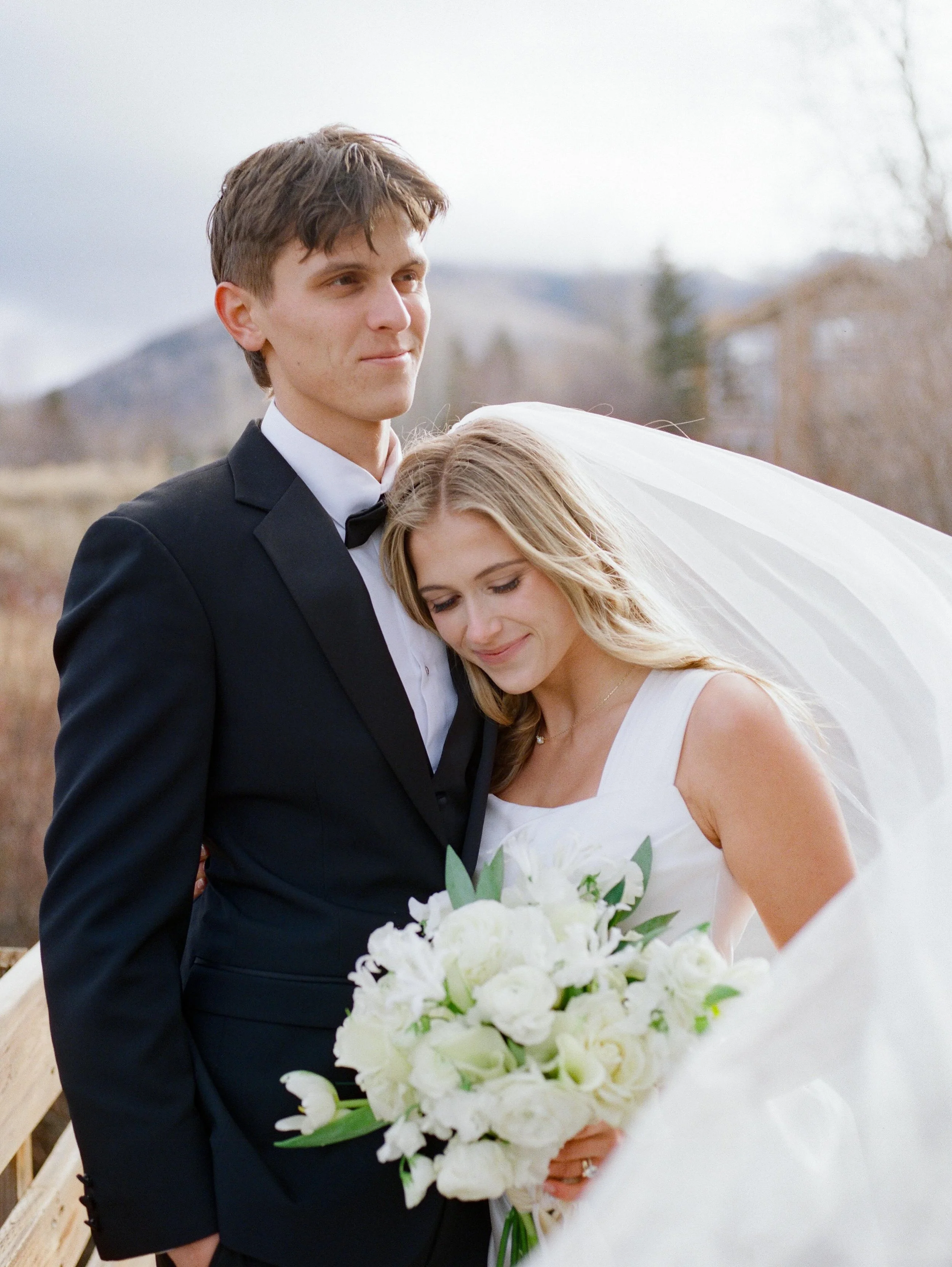 Wedding season is upon us 🤗
.
More from this wedding for @shannonelizabeths 
.
.
Developed @thefindlab 
.
.
#parkcityweddingphotographer #parkcitywedding #slcweddingphotographer #utahbride #utahweddingplanner