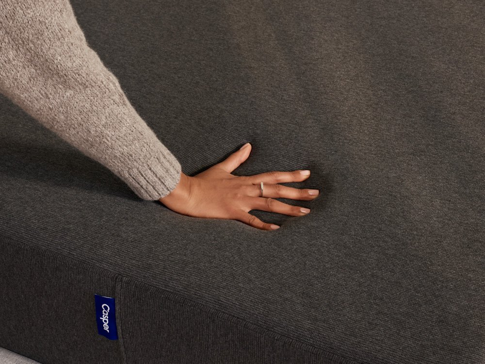 Casper_EssentialFoam_Detail_top-539_VS_R1.jpg