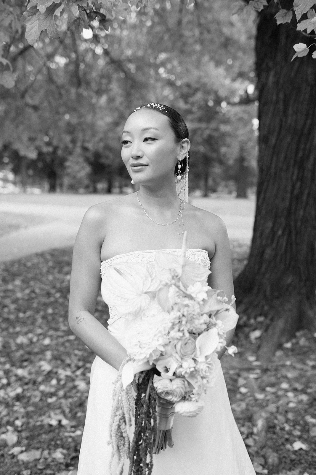 St. Louis Wedding Photographer The Marions Newlywed Portraits Lafayette Square Park
