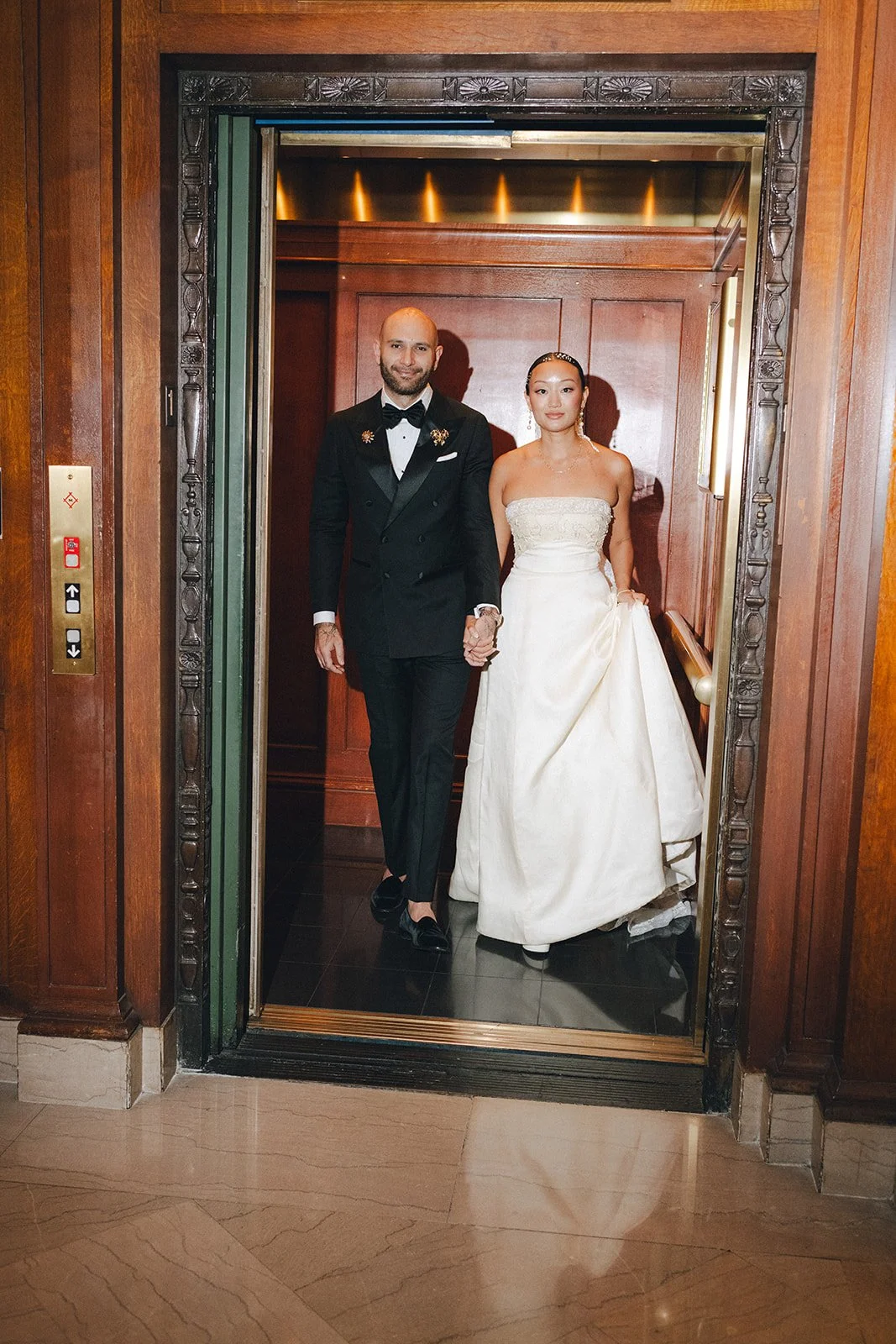 St. Louis Wedding Photographer The Marions Newlywed Portraits Missouri Athletic Club