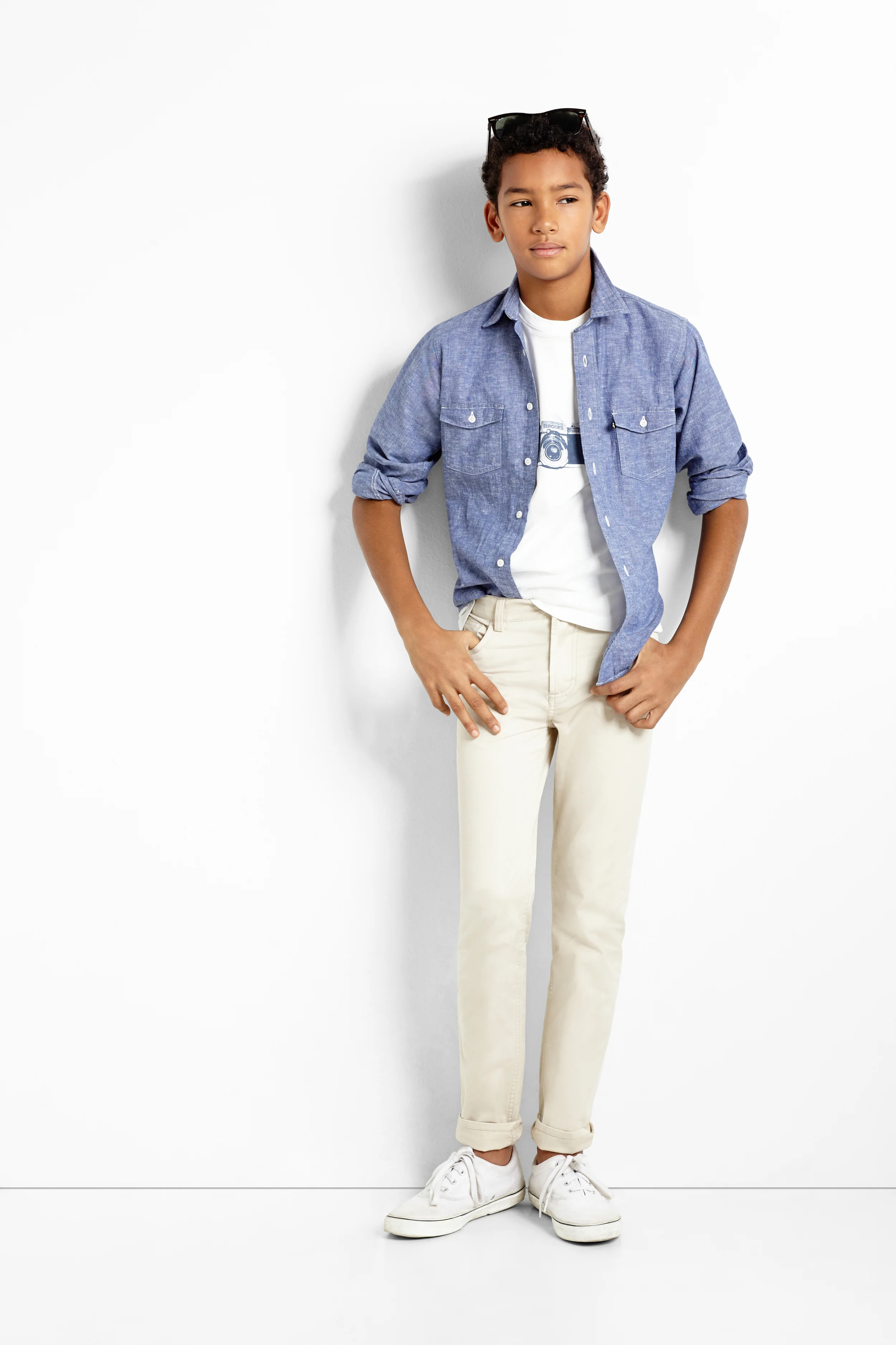BP00191_WHITE_BR00086_OATMEAL_BG00168_DENIM.jpg