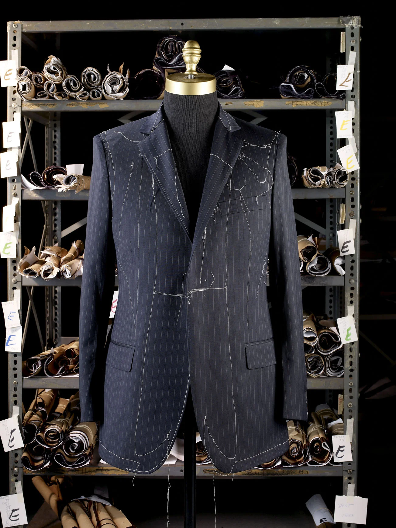 Suit0002.b:w.jpg