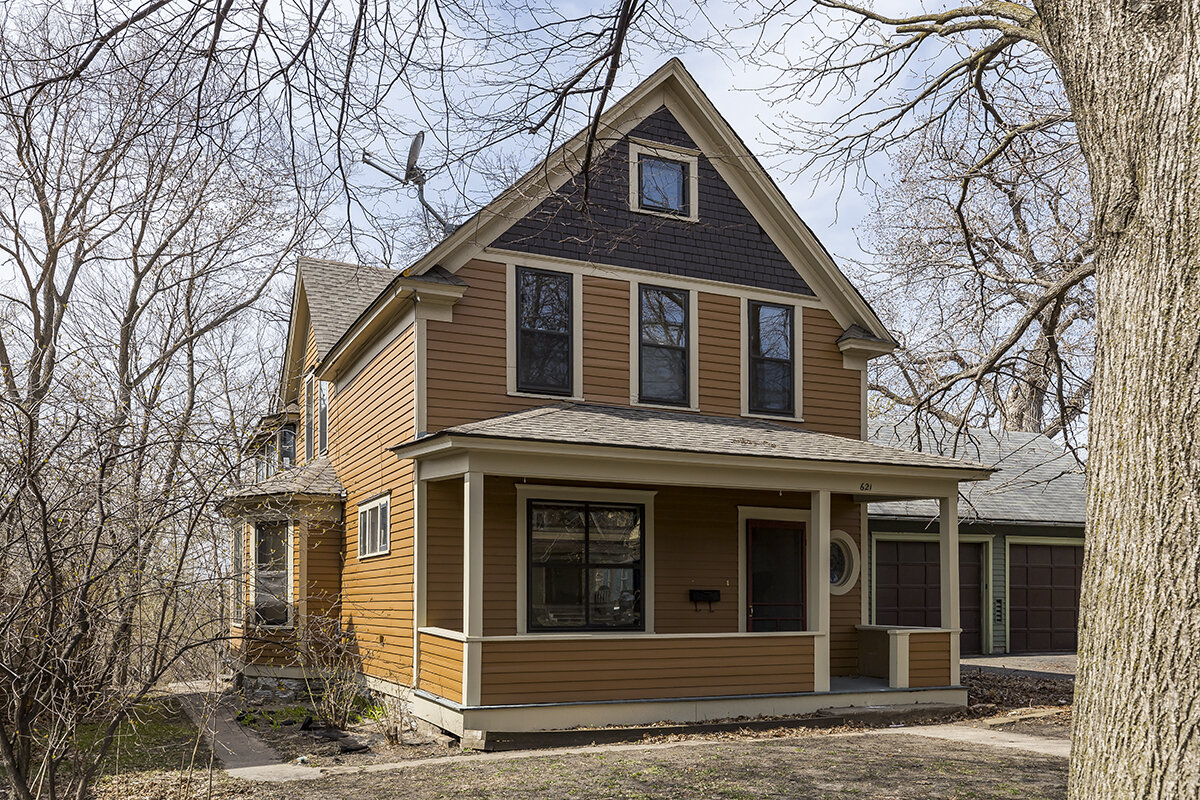 web_front horz 2.jpg