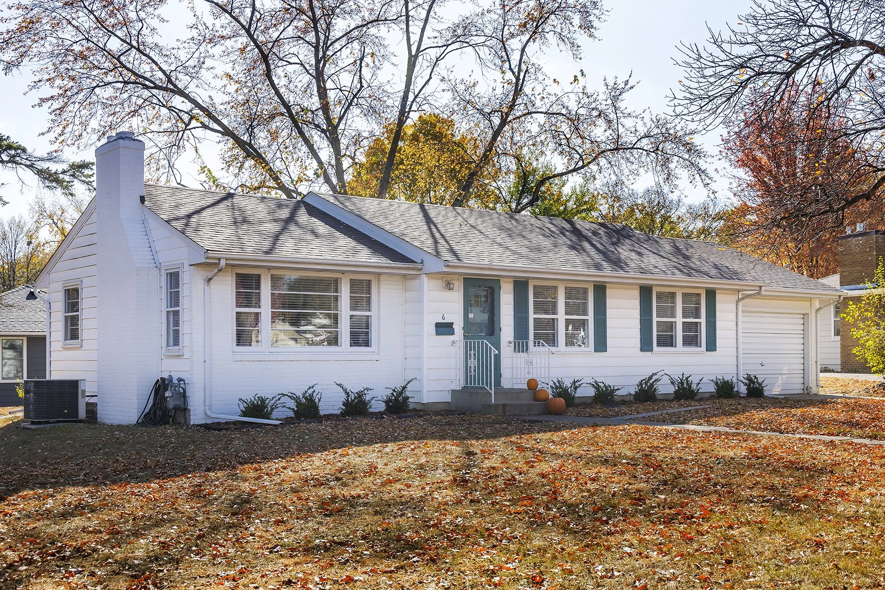 web_front horz 3.jpg