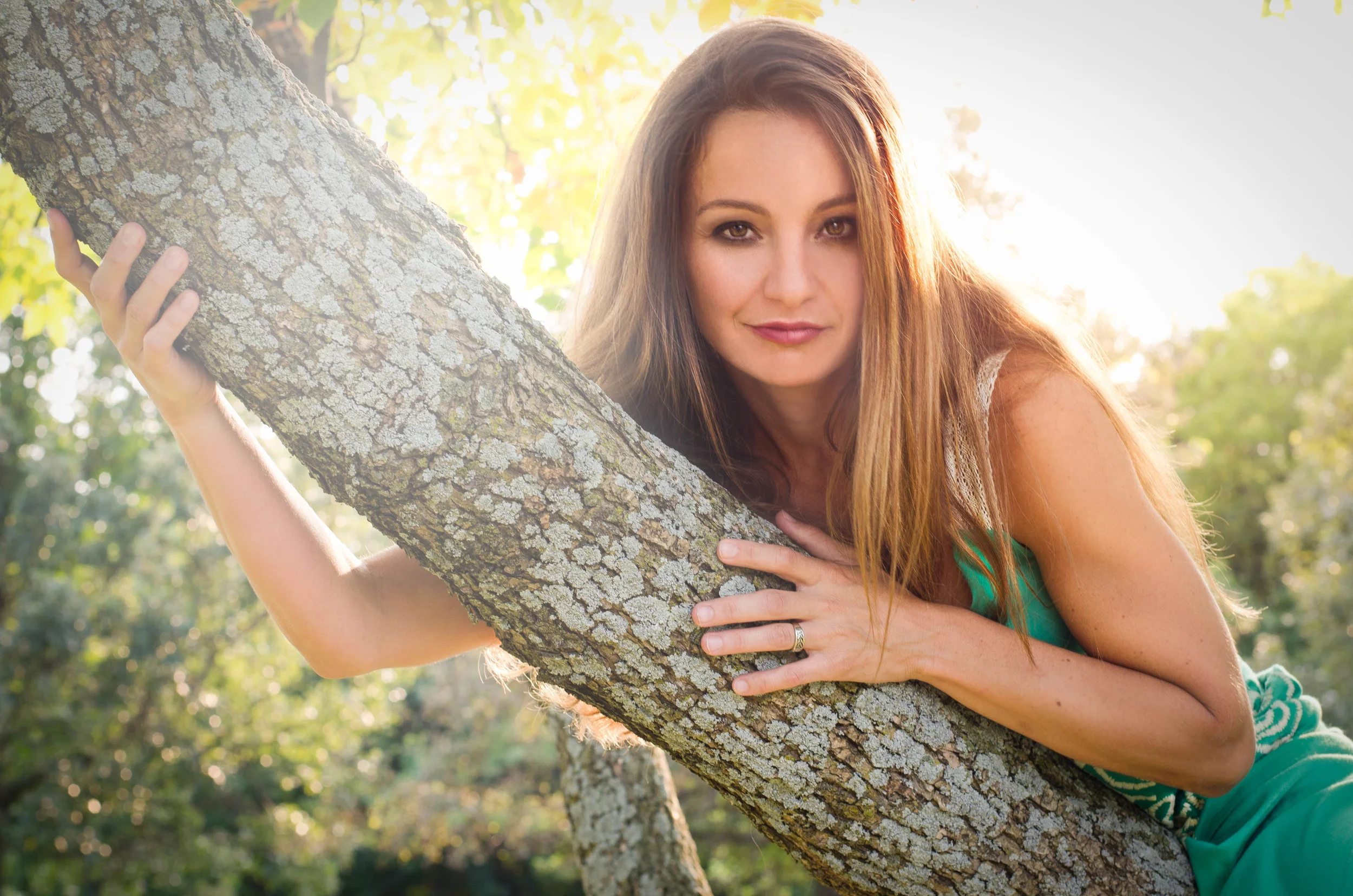 Chasing golden light. Late summer's photo session with Ana.