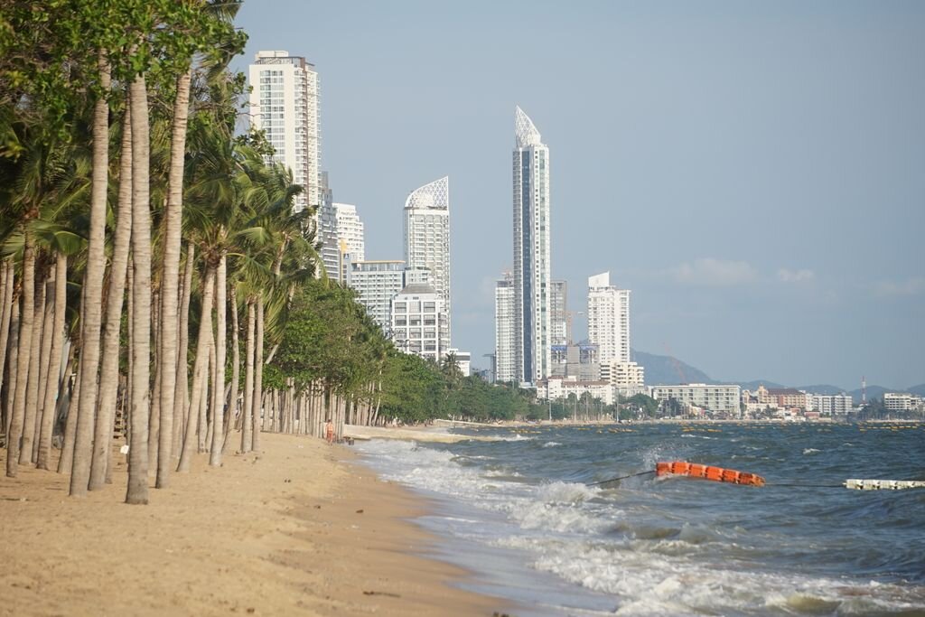 Jomtien-Beach-Palm-Trees-Pattaya-Thailand.jpeg