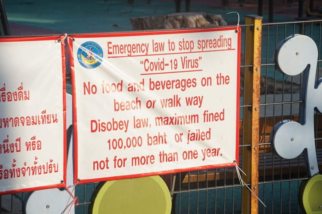 Coronavirus-Emergency-Sign-Beach-Pattaya-Thailand.jpeg