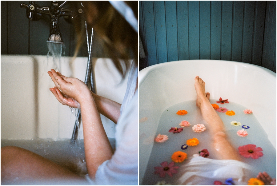 Siegrid Cain boudoir nude water sensual photography portrait woman in bathtub with flowers milkbath_0002.jpg
