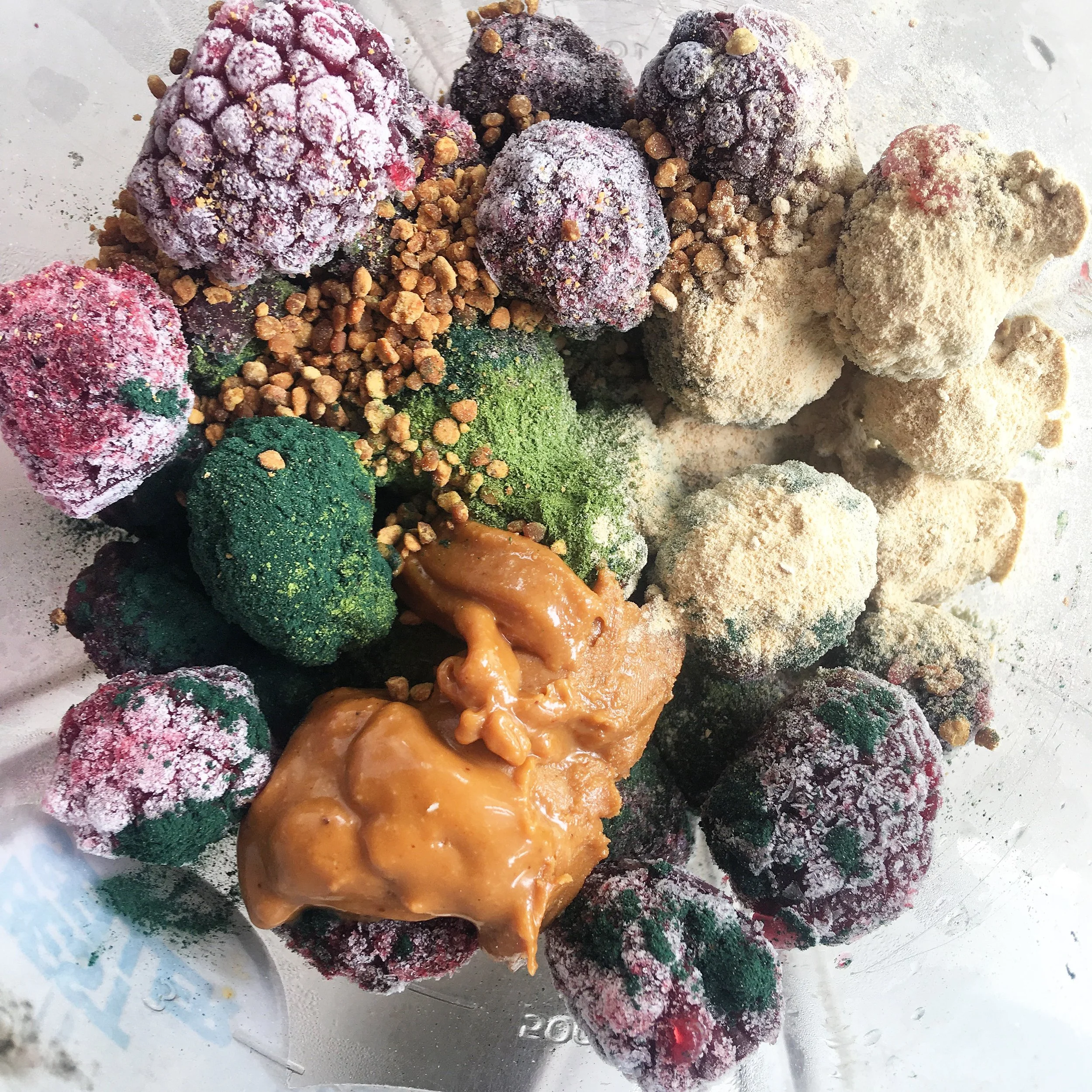 Tangy & Energizing: Maca Blackberry Blast Smoothie