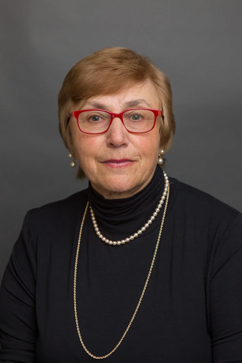 Dr. Sofiya Genis