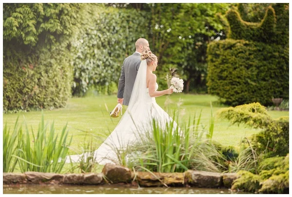 Kylie & Russ - Redhouse Barn (17)