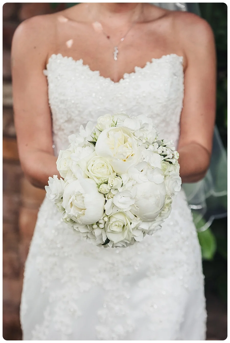 A Redhouse Barn Wedding - {Davina & Antony)