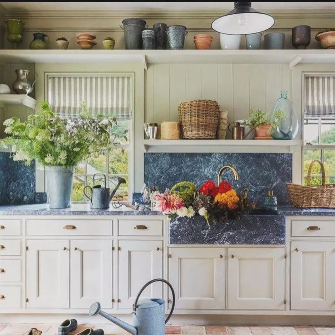 Mudrooms, pantries, flower rooms, etc. #designinspiration 
#ahdkitchen 
#ahdpantry
#ahdmudroom
@thisoakhouse 
@krbnyc 
@blankslatestudio 
@dsdixonarchitect 
@cbrandoningram 
@caldwellandcastello 
@houseofhargrove 
@tastedesign
@vivirdesign 
@jhinteri