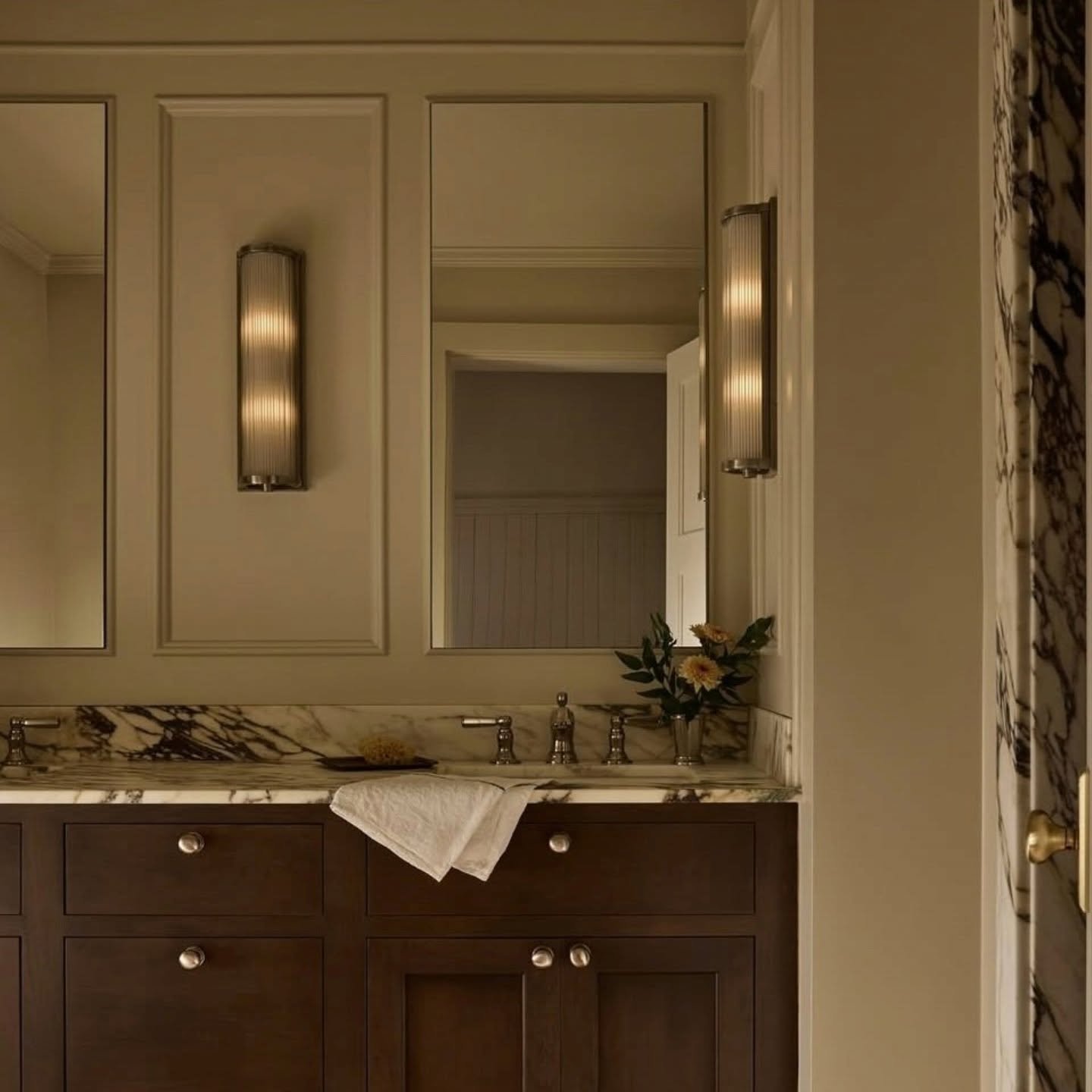 #ahdbathrooms #ahdpaneling #ahdpaneledmirrors #ahdmirrors #designinspiration