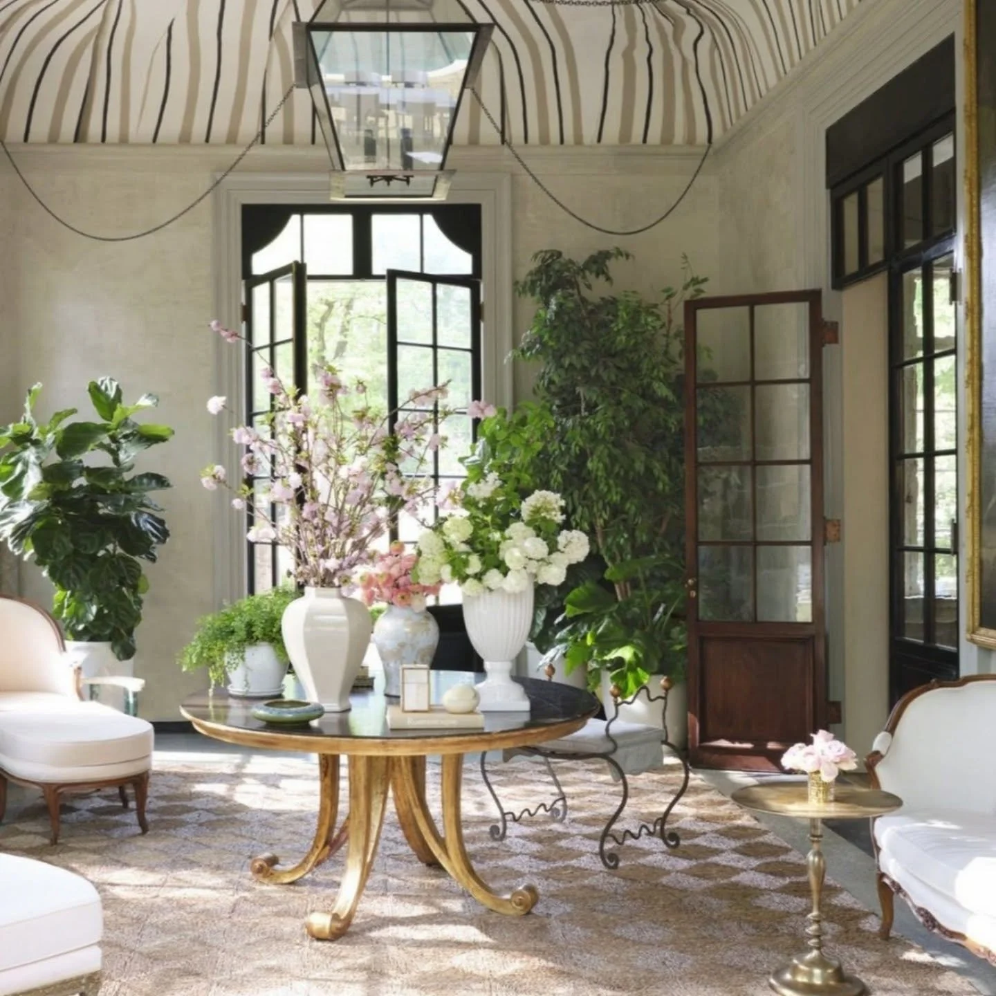 Wallcovering, etc. inspo 
#designinspiration #ahdceilings #ahdwallcoverings #ahdwindowcoverings