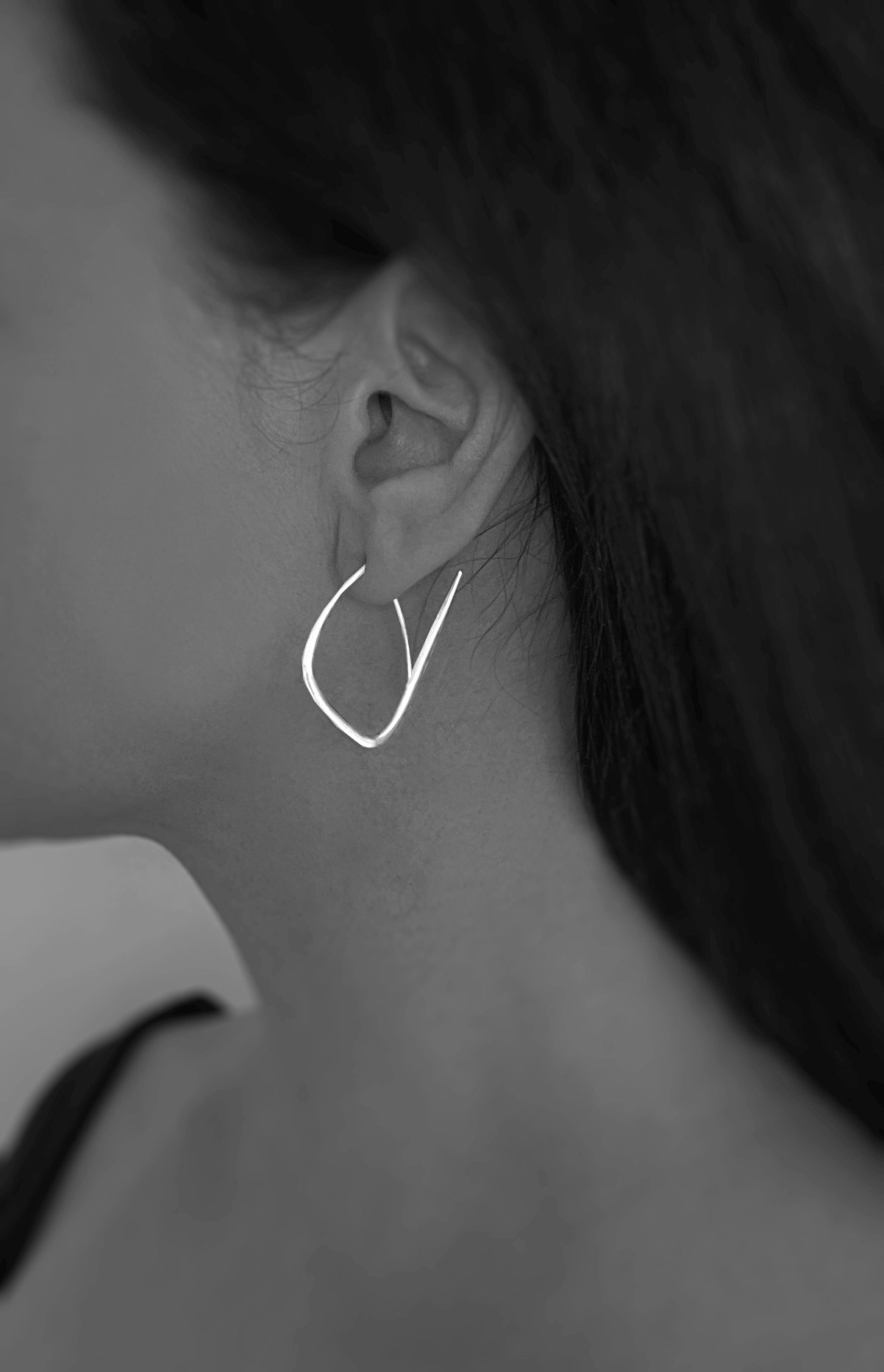 Silver hook in earrings worn Lindsay McDonagh.jpg