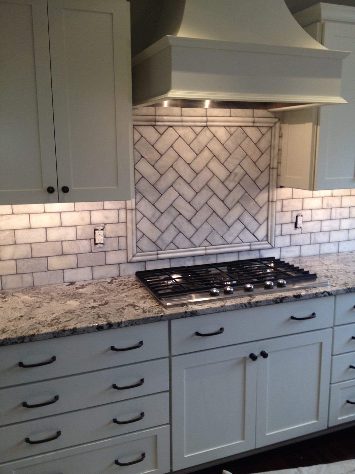  A backsplash was added to this new kitchen 